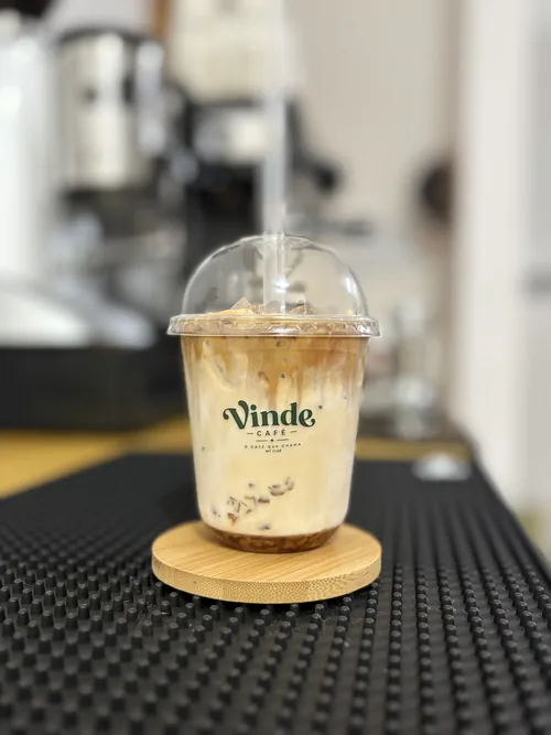Bebida gelada da Vinde Café